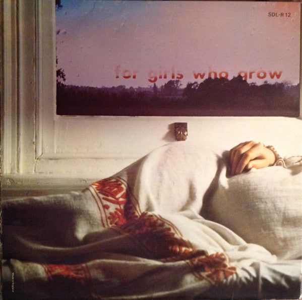 Caravan – For Girls Who Grow Plump In The Night gatefold