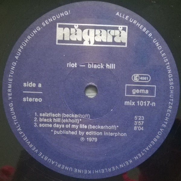 Riot – Black Hill