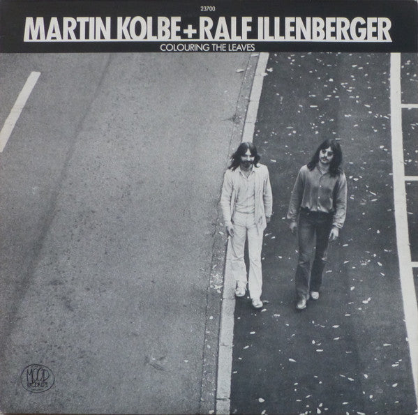 Martin Kolbe + Ralf Illenberger – Colouring The Leaves