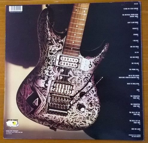 Joe Satriani – Flying In A Blue Dream