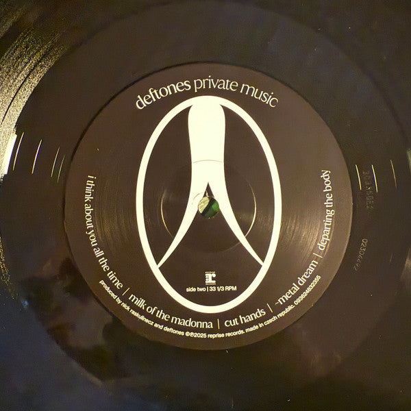 Deftones – Private Music