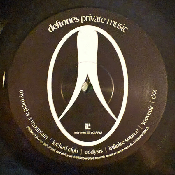 Deftones – Private Music