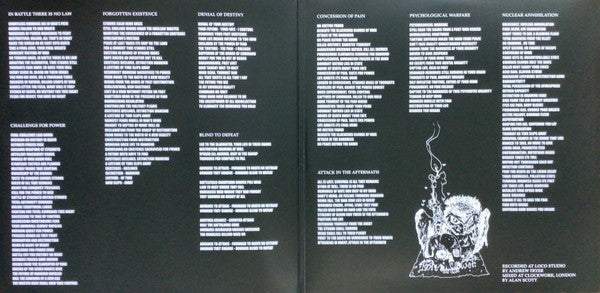 Bolt Thrower – In Battle There Is No Law!, Gatefold